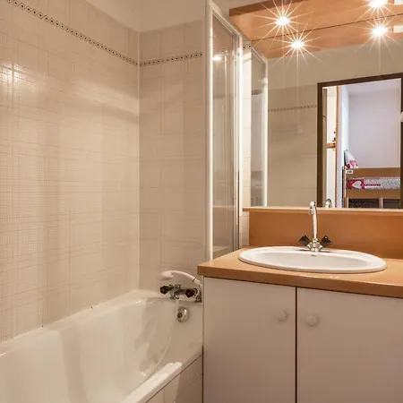 Cosy Proche Pistes Et Commerces, Garage Inclus, Balcon Expose Sud - Fr-1-304-38 Apartmán *